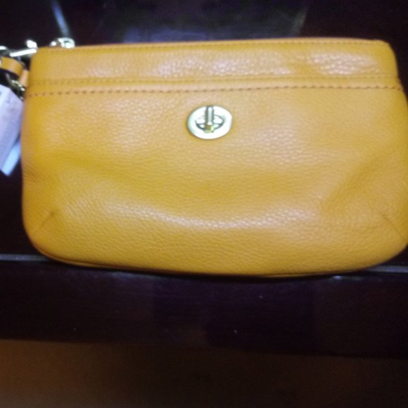 COACH WRISTLET NWT - Picture 2 of 6